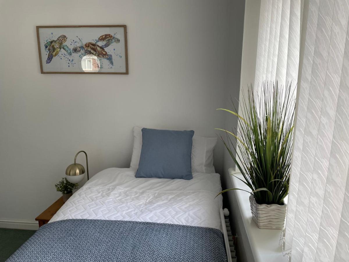 Comfortable And Spacious Superb Holiday Home In Llanelli, Dog Friendly Eksteriør bilde