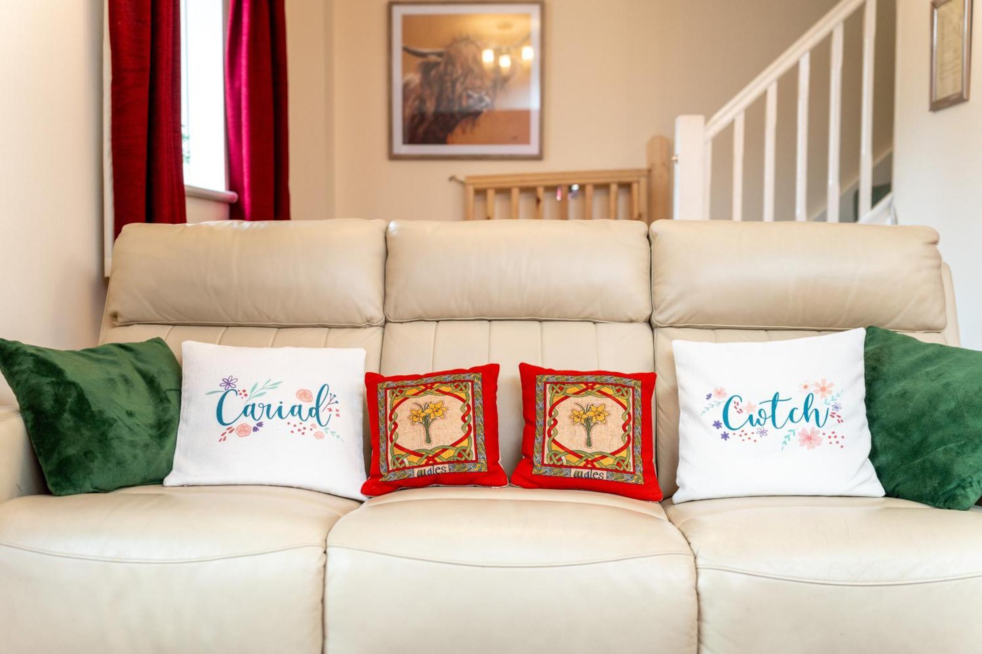 Comfortable And Spacious Superb Holiday Home In Llanelli, Dog Friendly Eksteriør bilde