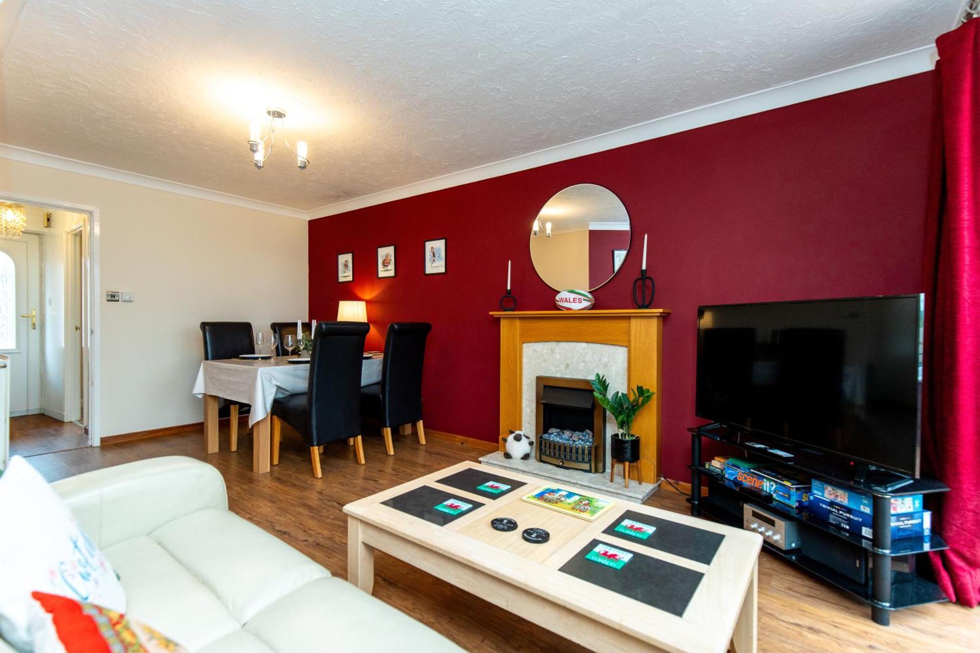 Comfortable And Spacious Superb Holiday Home In Llanelli, Dog Friendly Eksteriør bilde